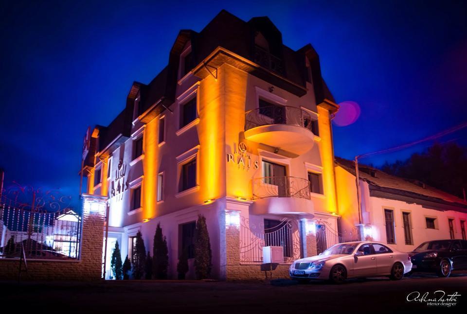 Hotel Goya Collection Târgu Jiu Quarto foto